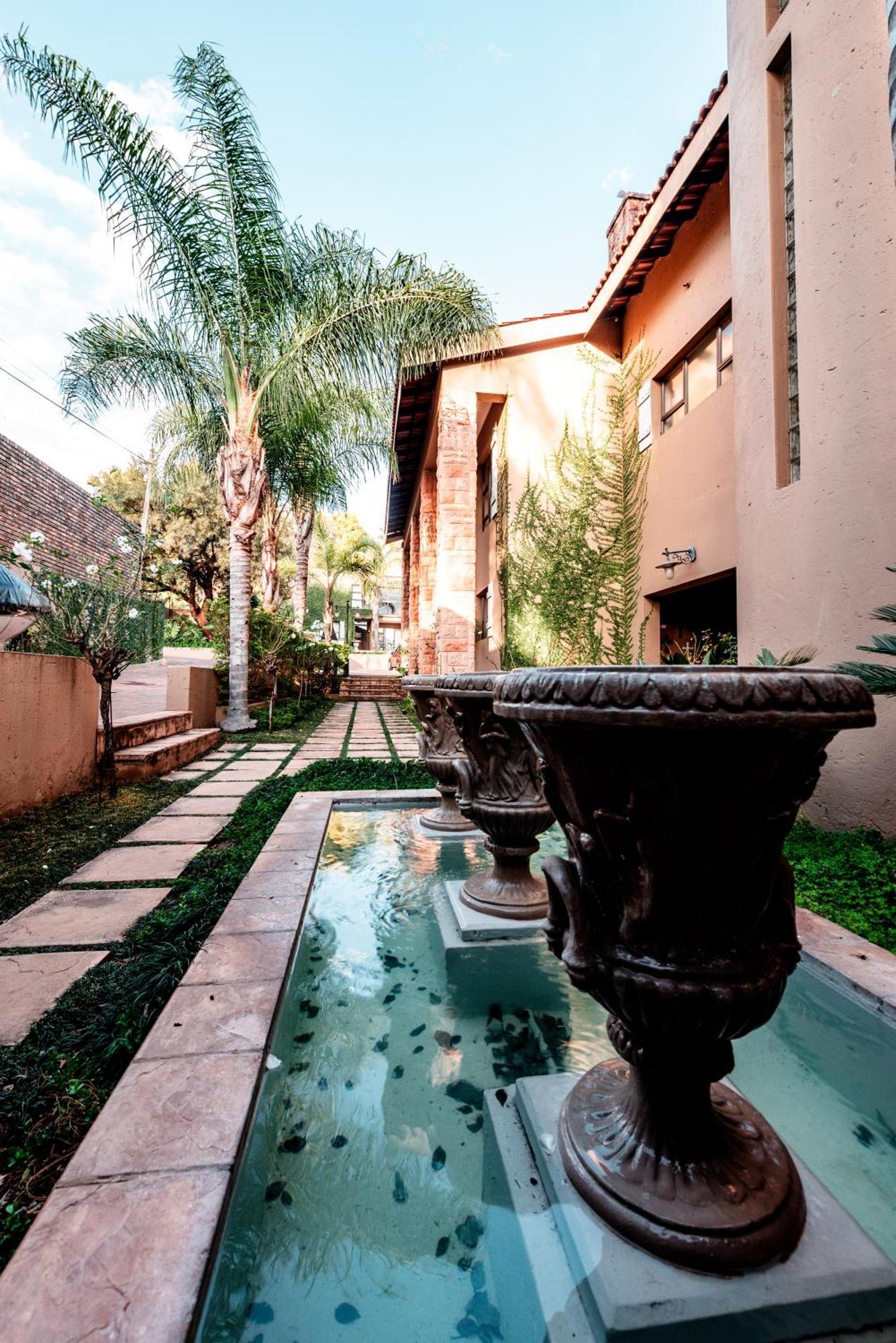 Château La Mer Exclusive Guesthouse Hartbeespoort Eksteriør bilde