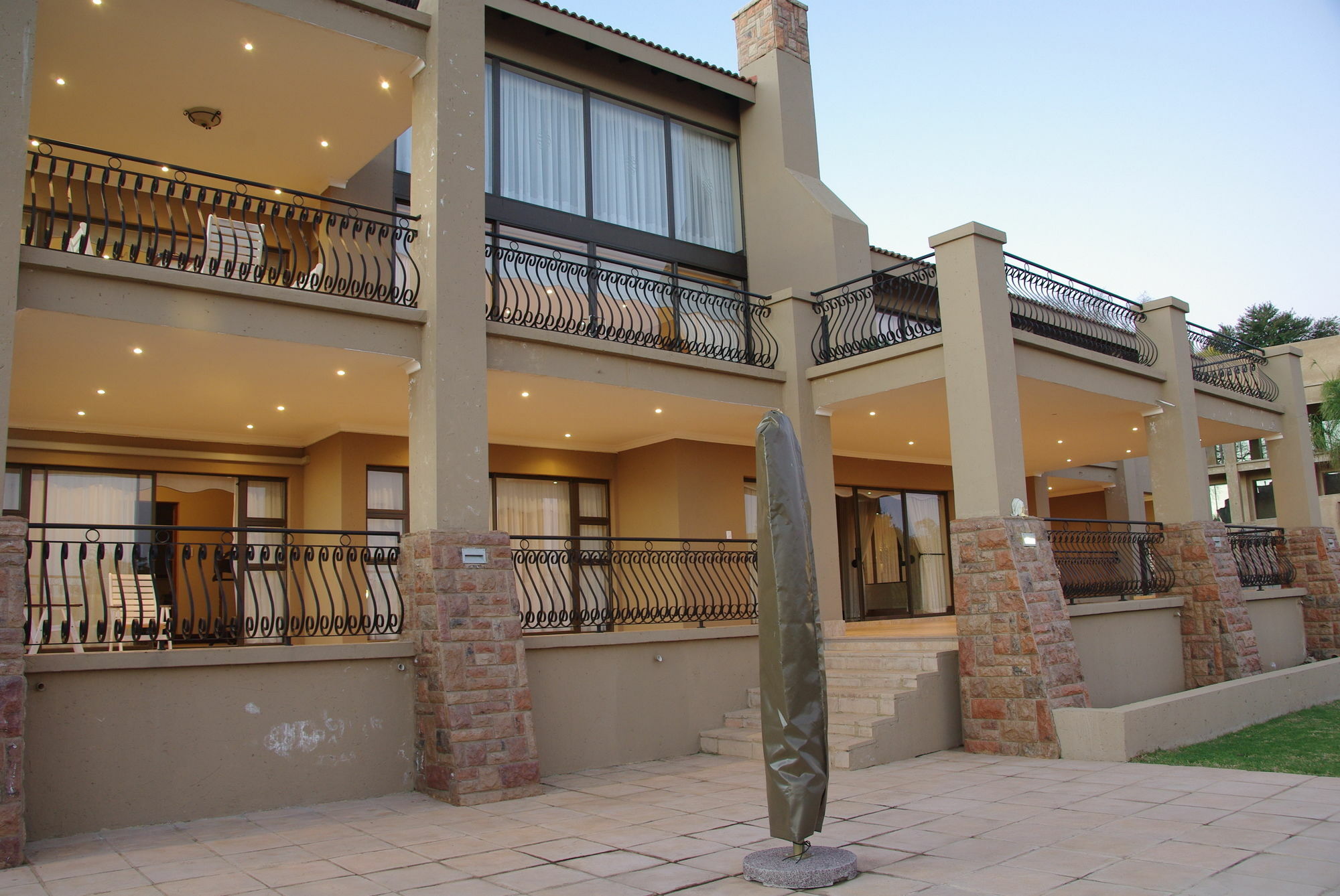 Château La Mer Exclusive Guesthouse Hartbeespoort Eksteriør bilde