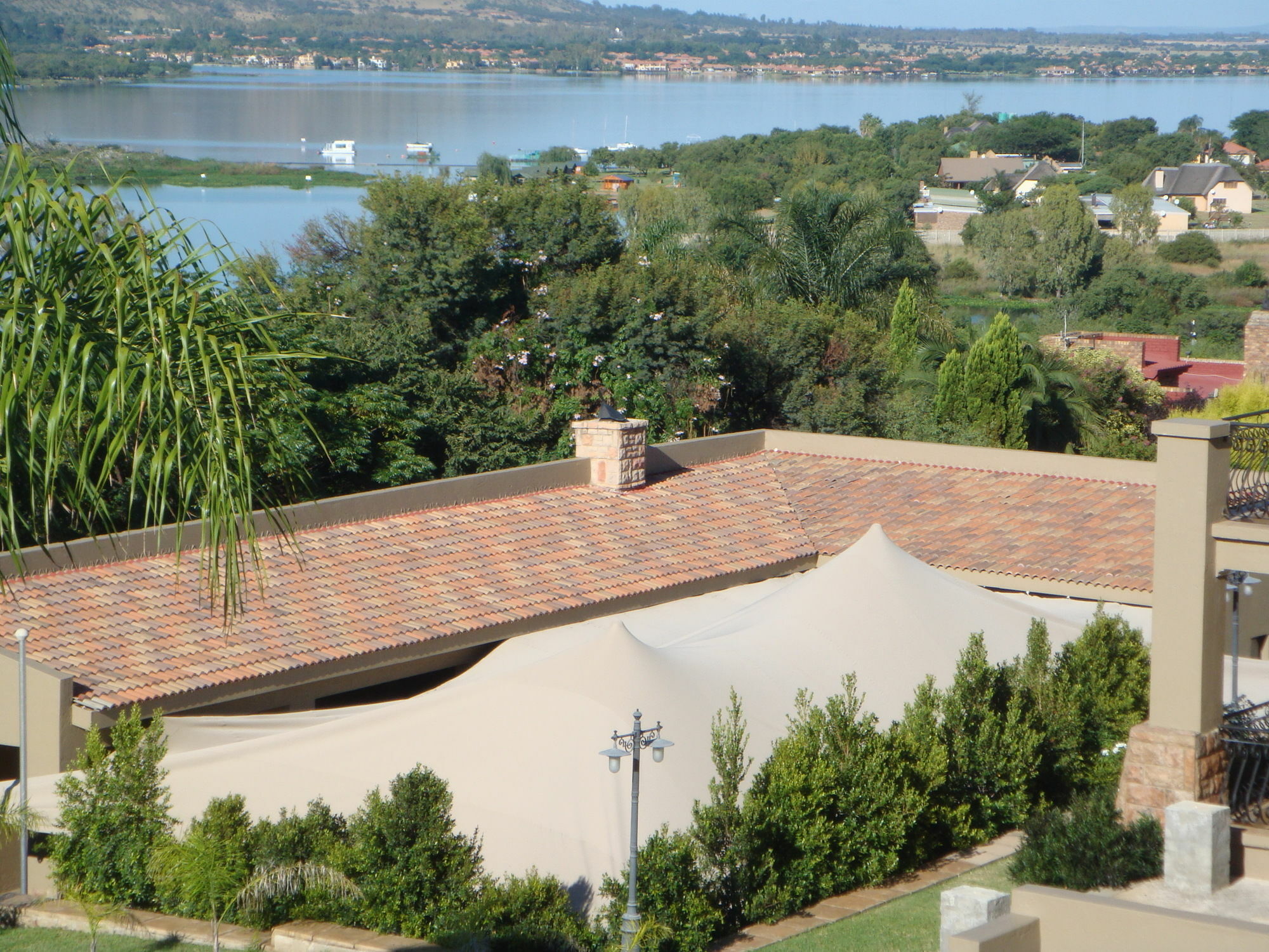 Château La Mer Exclusive Guesthouse Hartbeespoort Eksteriør bilde