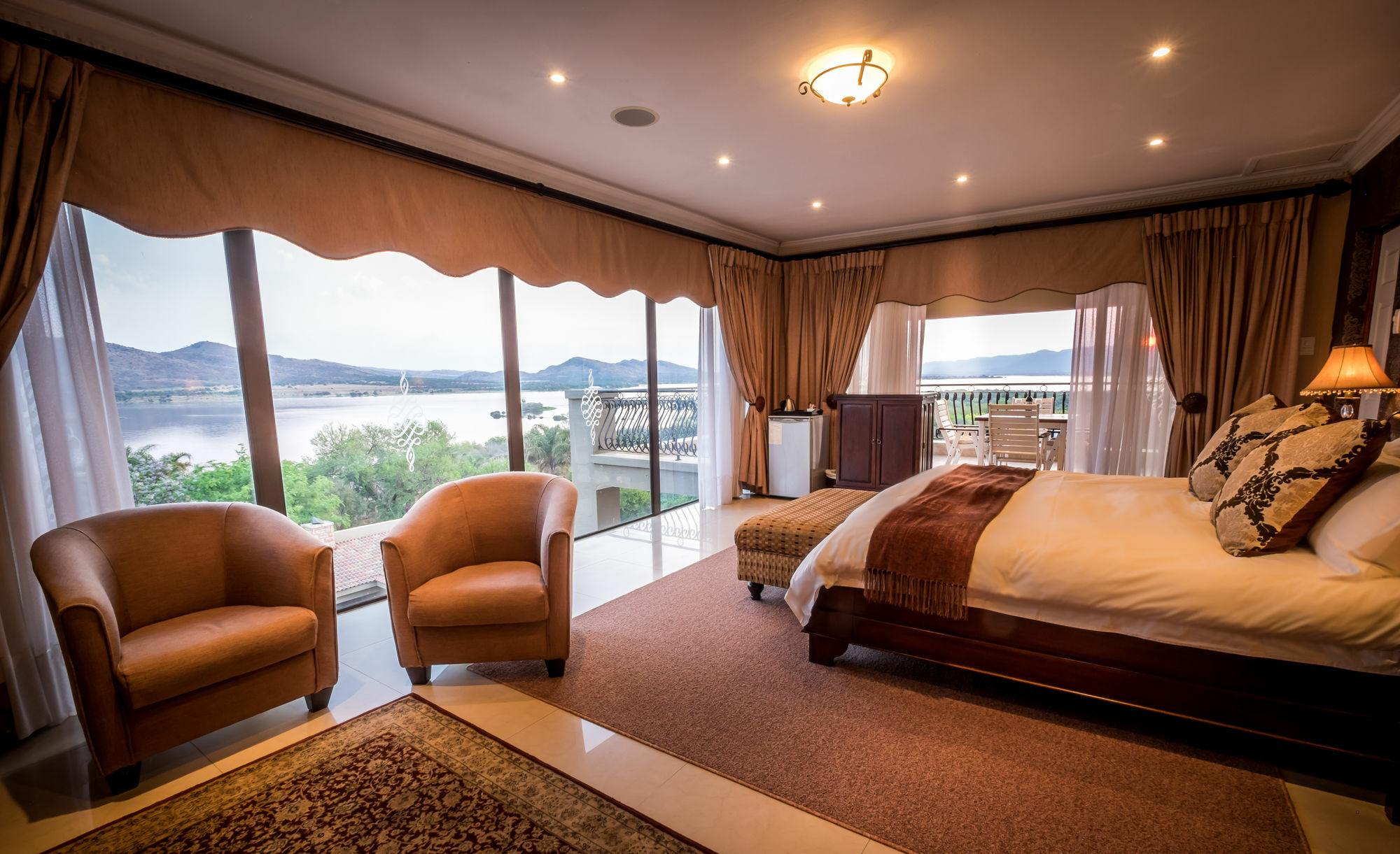 Château La Mer Exclusive Guesthouse Hartbeespoort Eksteriør bilde